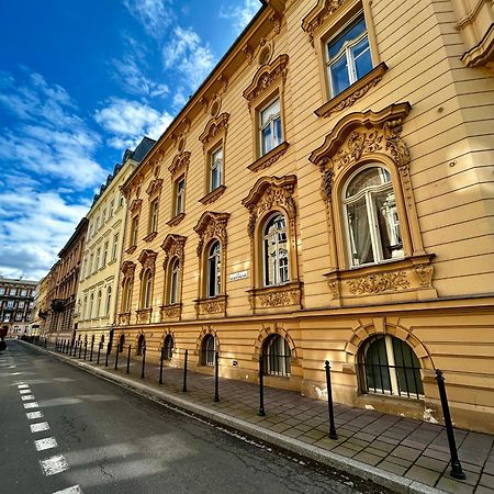 Harmony Aparthotel Krakau Exterior foto